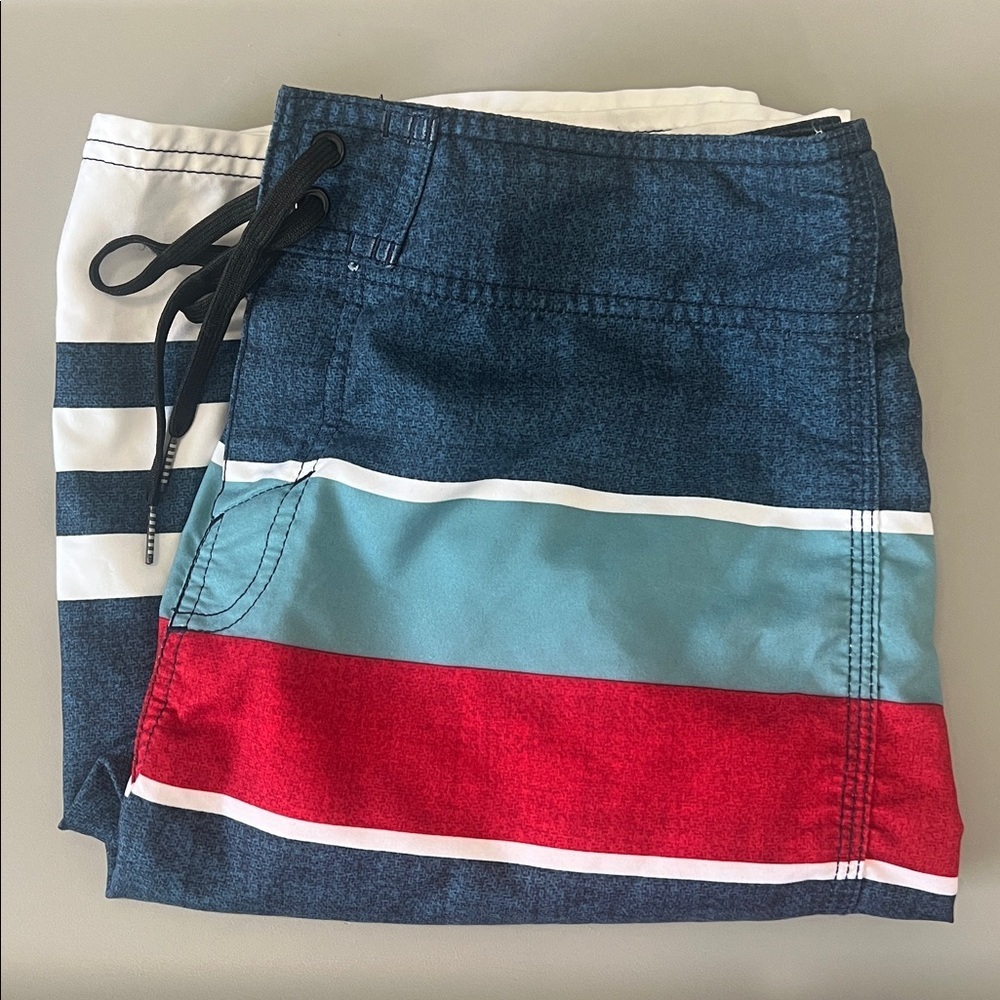 O’Neill Striped Blue/Red Swim/Board Shorts Size 31